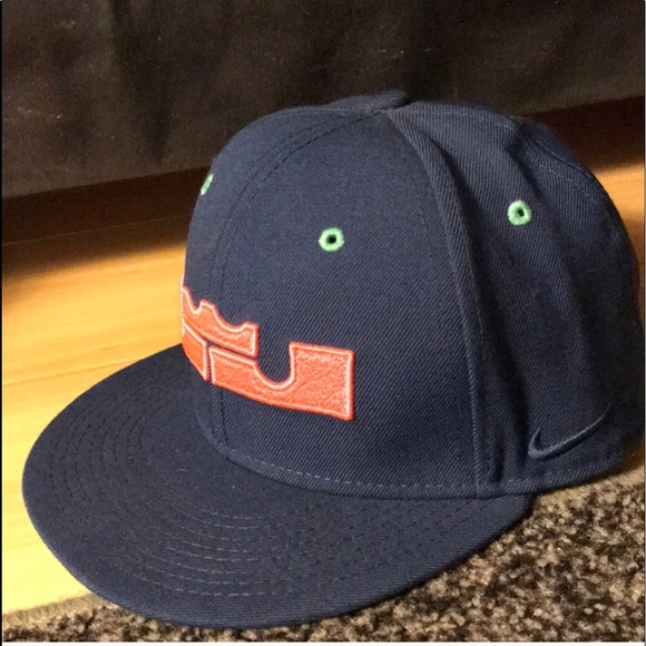 Lebron Baseball Cap - Picture 3 of 6